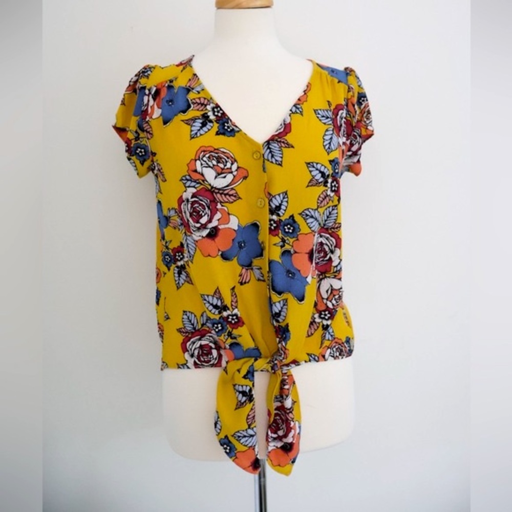 URBAN Romantics Yellow Front Tie Short Sleeve Blouse Small